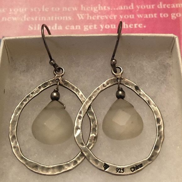 Silpada Sterling Silver and Prehnite Teardrop Earrings W1811 - Picture 2 of 16